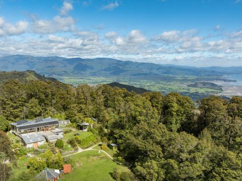 727 Bird Road, Takaka
