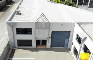 Conveniently located Office and warehouse