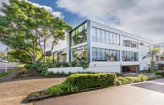 Central Takapuna Office:  195 sqm or 225 sqm 