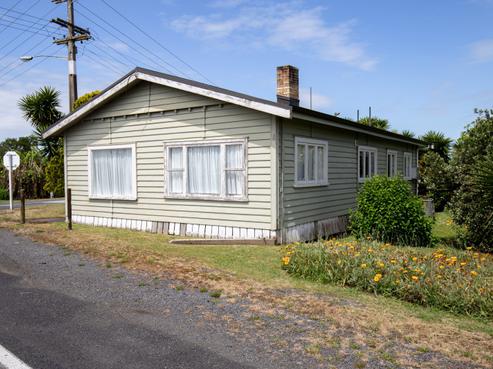 2 Mahuta Road North, Waitakaruru
