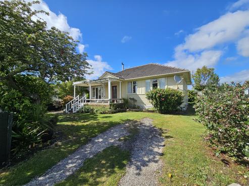 12A Hannan Road, Whitianga
