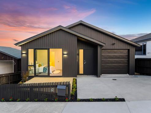 4 Baumea Rise, Massey