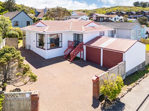 7 Cathie Place, Karori