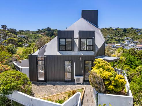 20 Carlisle Street, Island Bay