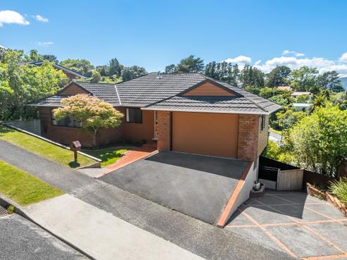 22 Picasso Grove, Belmont