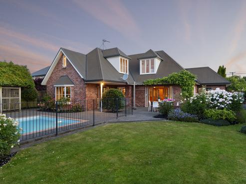 25 Peel Street, Strowan