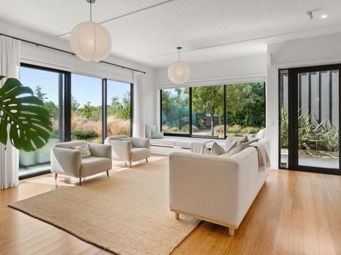 7 Fairway Drive, Martinborough