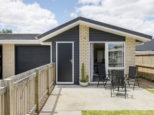 2/3 Paul Crescent, Fairfield