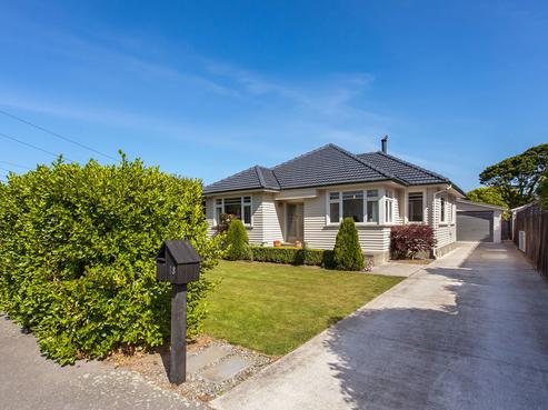 18 Coopers Road, Dallington