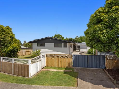 1 Edgewater Grove, Whakatane