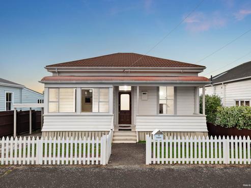 18 Abbotsford Terrace, Devonport
