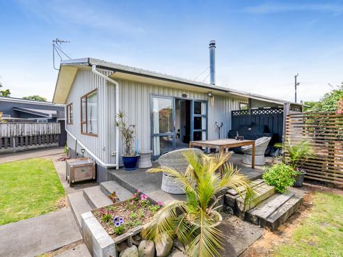 376 South Road, Omata