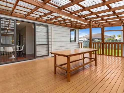 2/141 Canal Road, Avondale