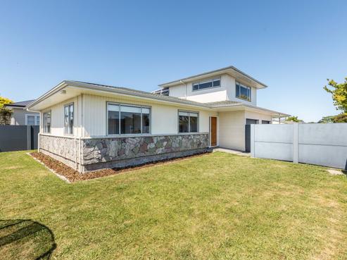 33 Avenue Road, Greenmeadows