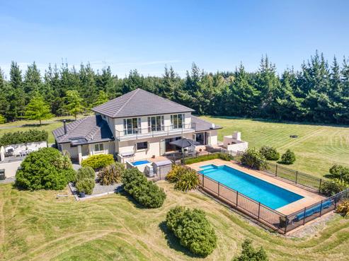 16 Harpers Road, Loburn
