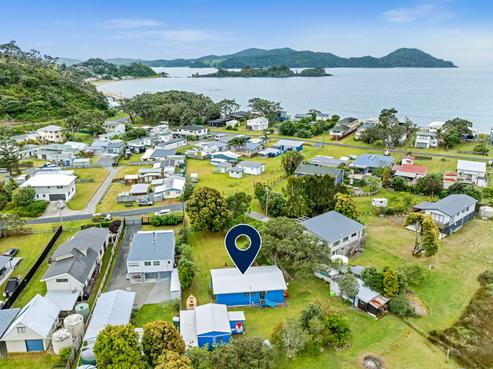 10 Omutu Street, Oakura Coast