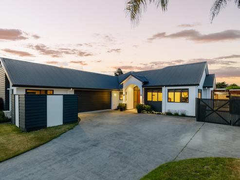 25 Somerton Drive, Huntington