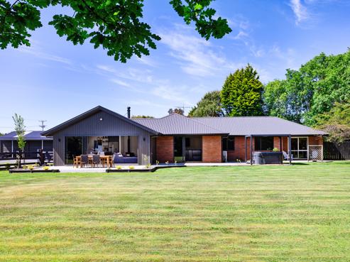 140 Grant Road, Otatara