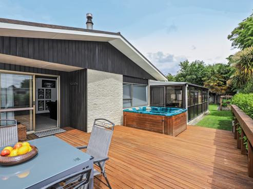 7 Ayto Way, Havelock North