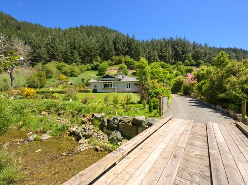 250 Lud Valley Road, Hira