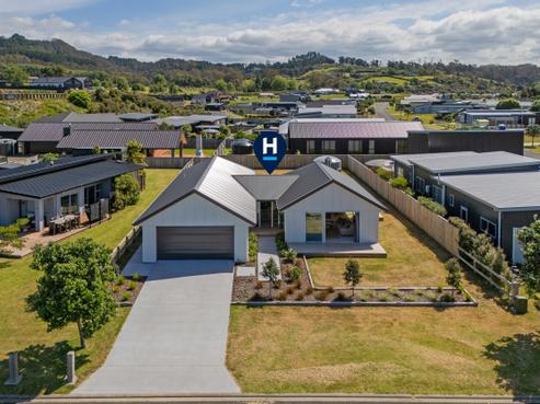 43 Longreach Drive, Cooks Beach