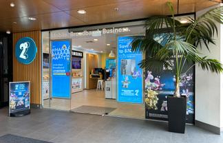 Pole Position in Shopping Centre