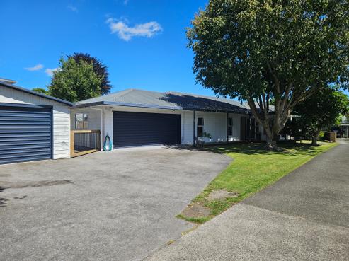 63A Beach Road, Pahurehure