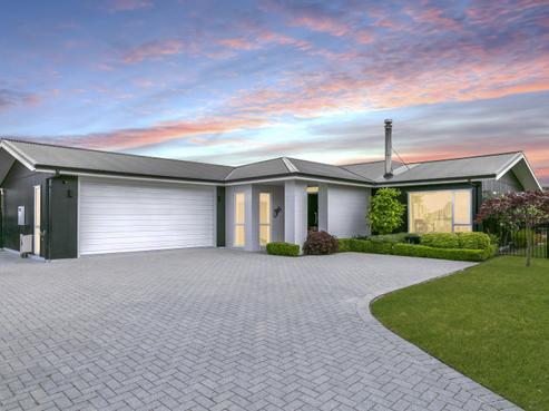 19 The Pheasant Tail, Nukuhau