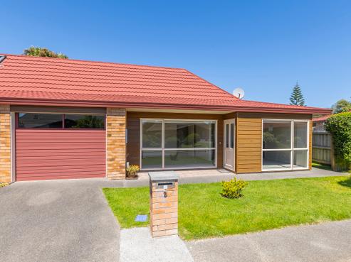 2/83 Langdale Avenue, Paraparaumu