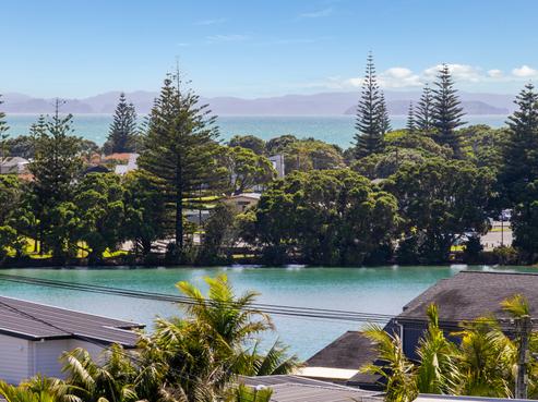 35 Pohutukawa Avenue, Red Beach