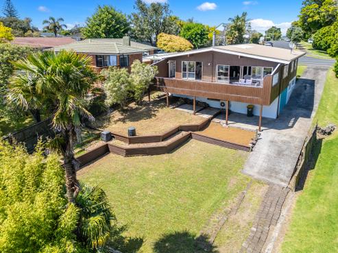 77 Muir Avenue, Mangere Bridge