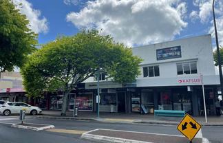 BEACH OFFICE IN BROWNS BAY – GREAT LOCATION
