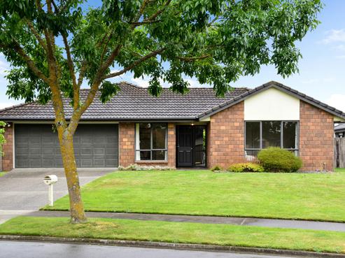 8 Miers Glade, Rototuna North