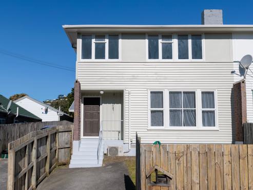 1/2 Takatimu Way, Johnsonville