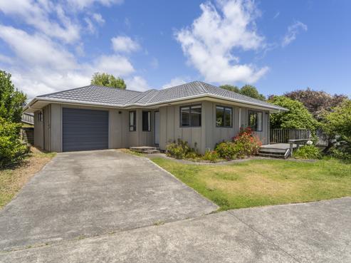 38 Campbell Avenue, Paraparaumu