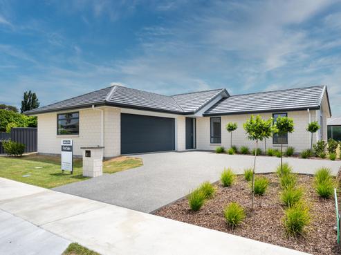 6 Matau Crescent, Frimley
