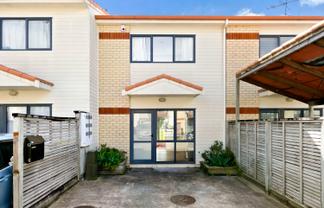 17/3 Ambrico Place, New Lynn