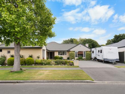 6 Nunweek Boulevard, Harewood