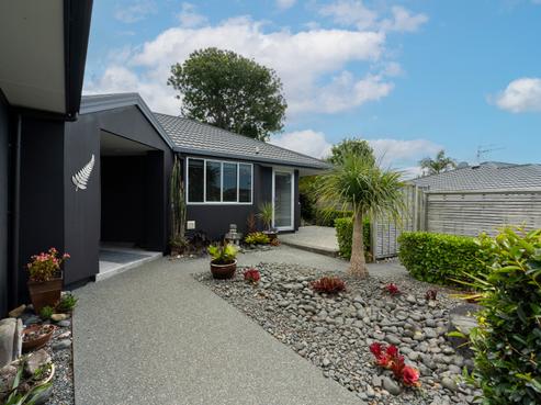 6 Conifer Grove, Kamo
