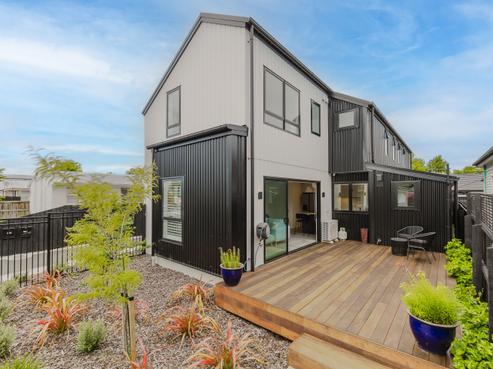 1/211 Springfield Road, Saint Albans
