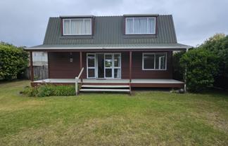 232 Rangi Avenue, Whangamata