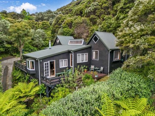 5B Pohutukawa Grove, Whitianga