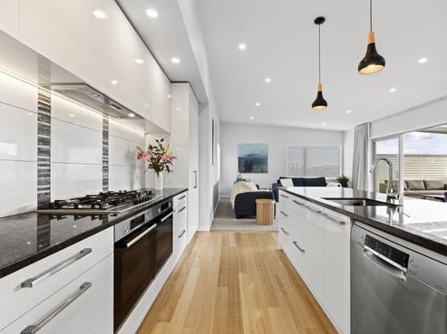 2 Fern Lane, Whalers Gate