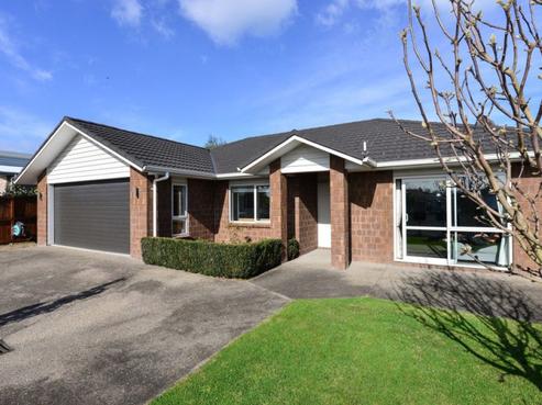 17 Alpers Ridge, Leamington