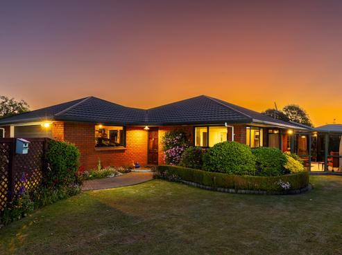 30 Karina Crescent, Redwoodtown