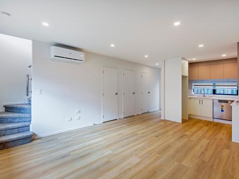 2/3 Pinefield Road, Whenuapai