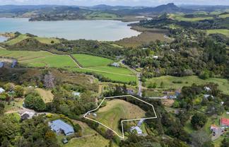 14 Campbell Road, TOTARA NORTH