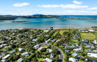 40 and 42 Waimanu Place, Point Wells