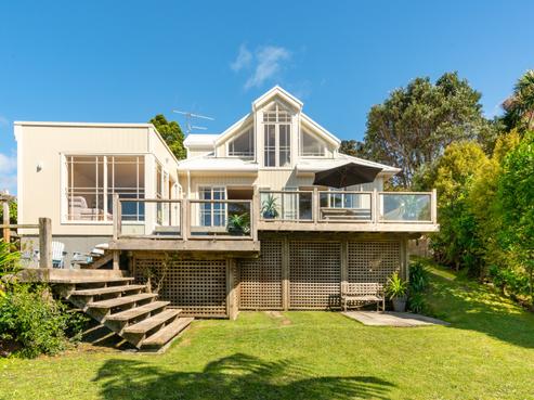 99 Messines Road, Karori