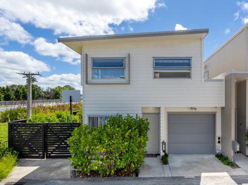 17 Karauria Lane, Orewa